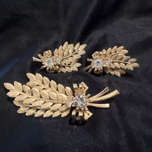 Vintage 1960 Sarah Coventry 'Harvest Time' Brooch and Earring Set
